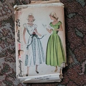 Vintage 50s Sewing Pattern for Dresses